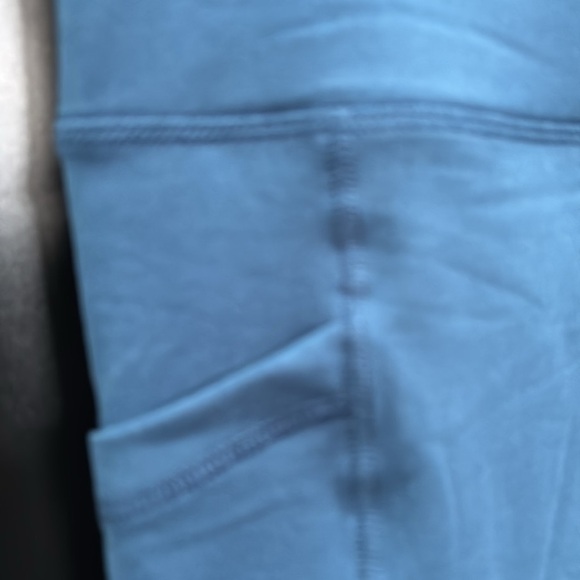 Velocity Grace High Rise sculpt & flow 7” bike shorts,leg pockets,4 way stretch - Picture 2 of 5